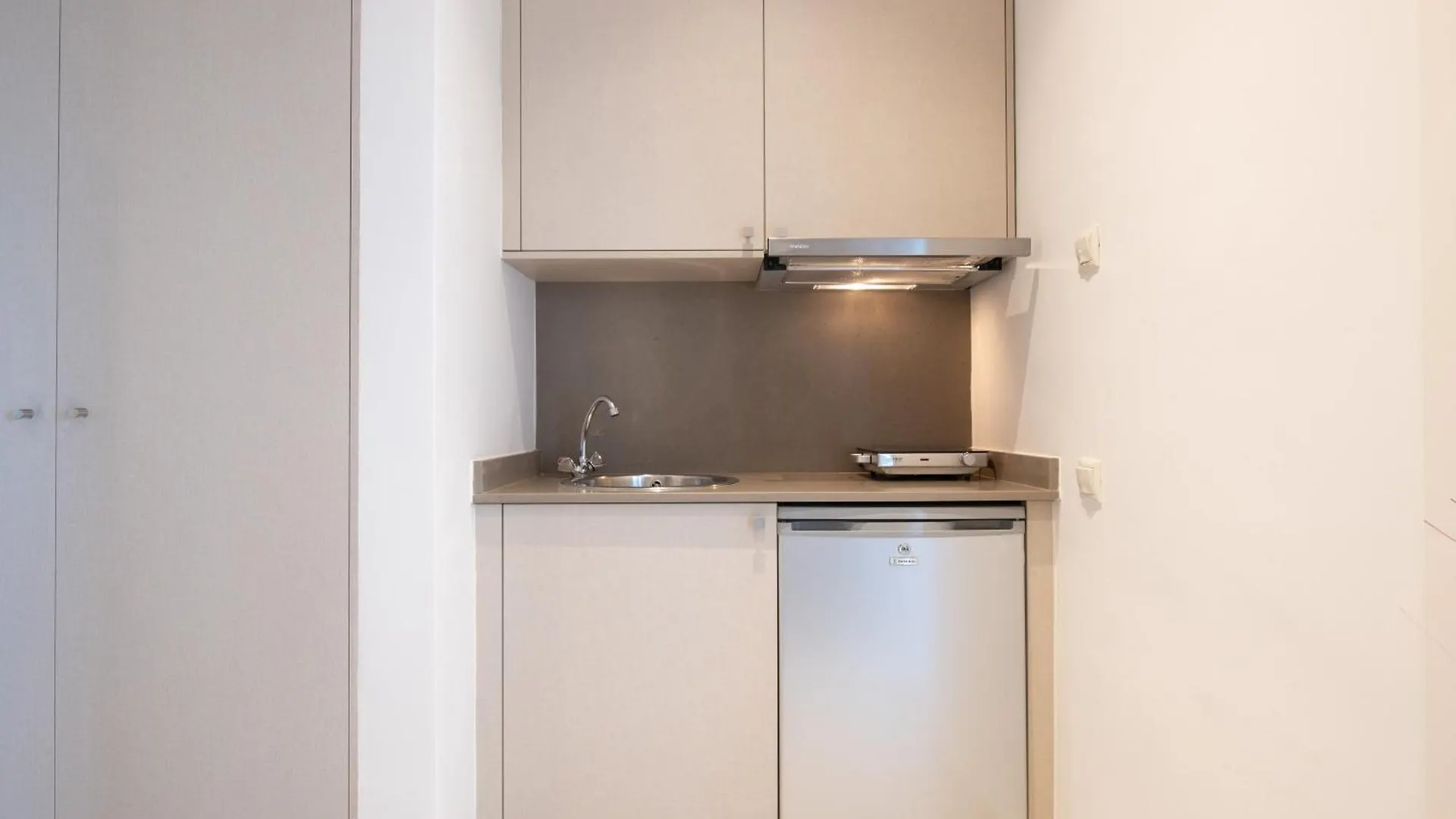 Panasia Seaview Apartments Kokkini Hani 0*,  그리스